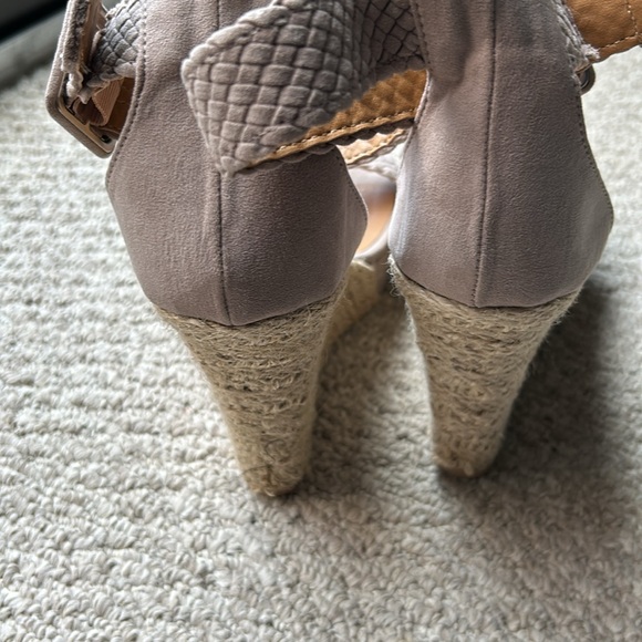 QUPID | size 10 heels - Picture 5 of 9